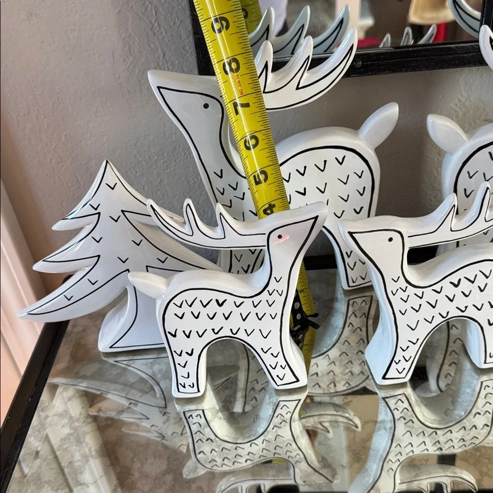 White Reindeer and Tree Christmas Decor Set - Picture 4 of 4
